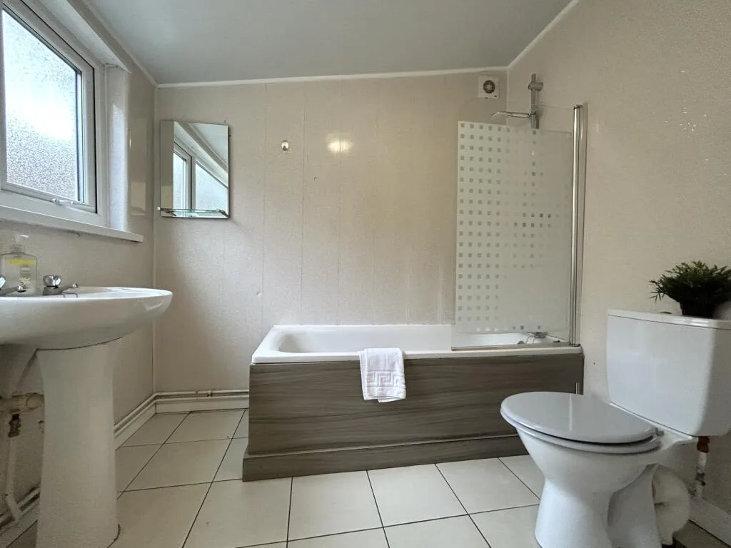 4 bedroom terraced house for rent