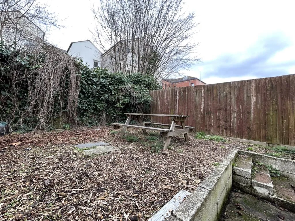 4 bedroom terraced house for rent