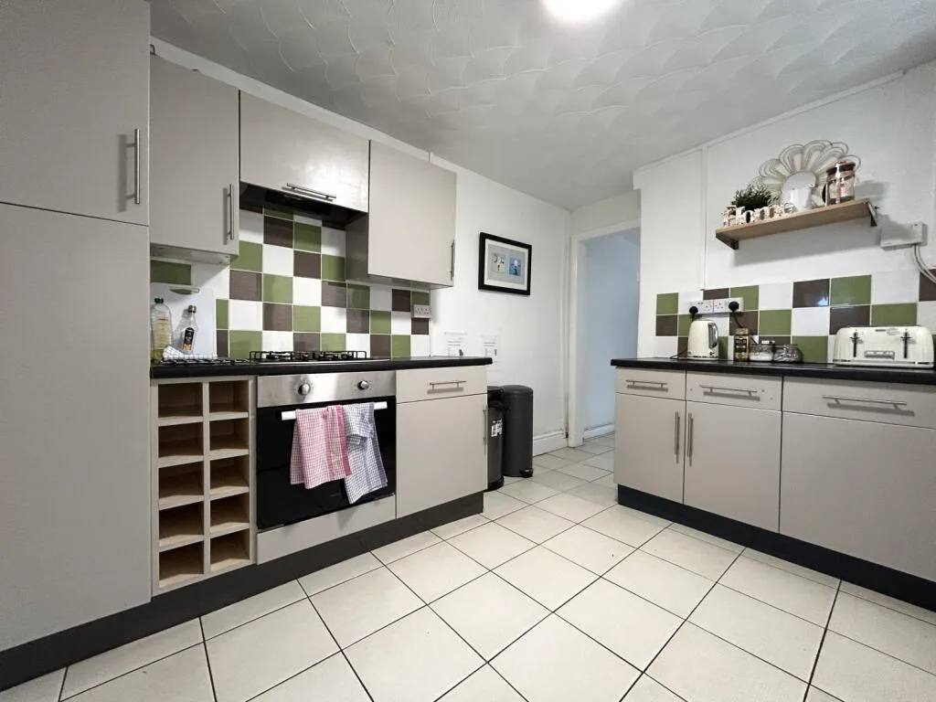 4 bedroom terraced house for rent