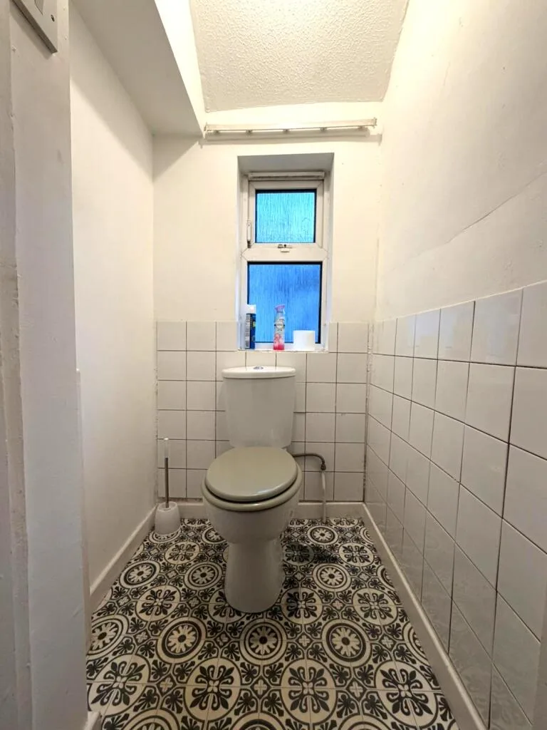 1 bedroom house share for rent