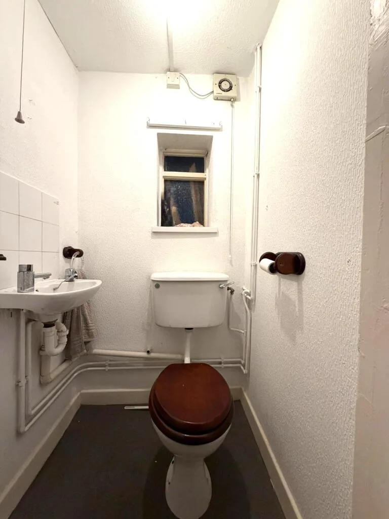 1 bedroom house share for rent