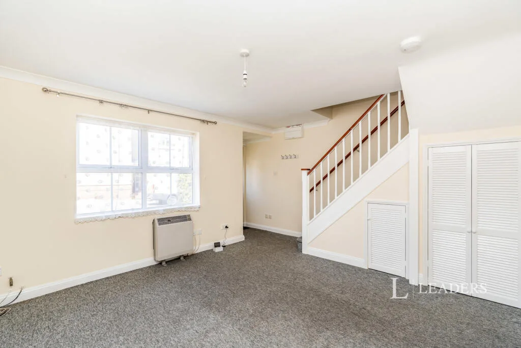 2 bedroom semi-detached house for rent