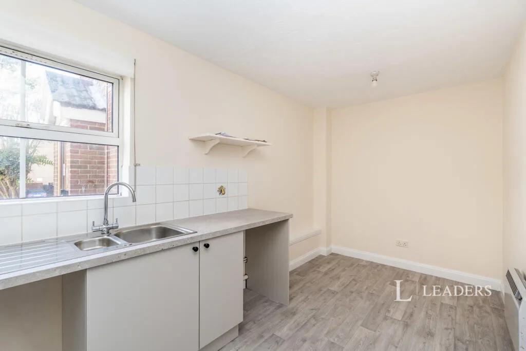 2 bedroom semi-detached house for rent