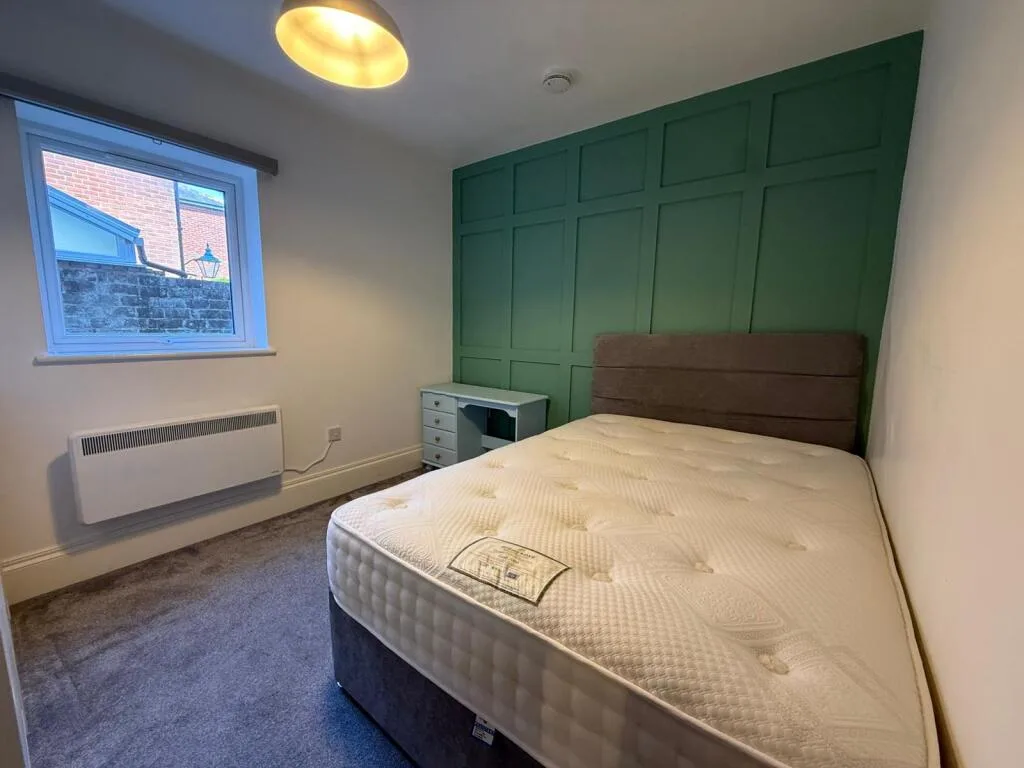 1 bedroom house share for rent