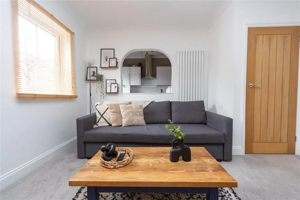 1 bedroom ground floor flat for rent