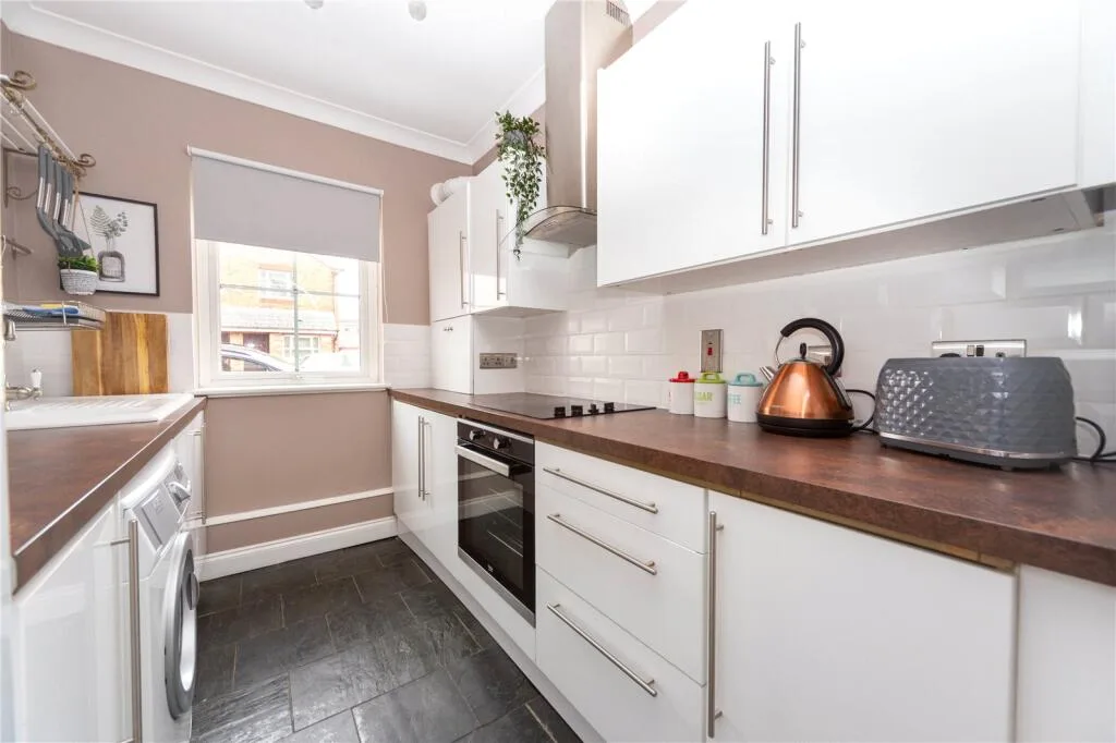 1 bedroom ground floor flat for rent