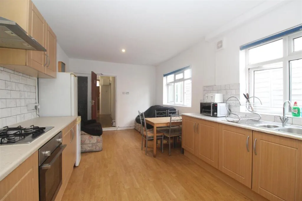 1 bedroom house for rent
