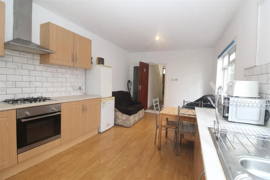 1 bedroom house for rent