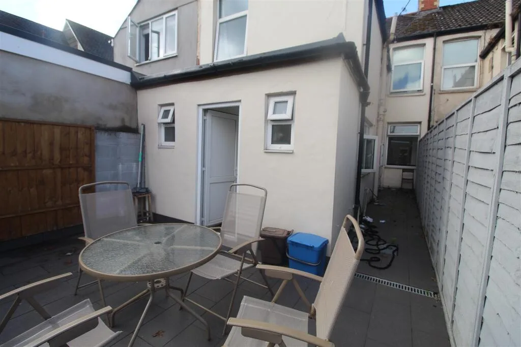 1 bedroom house for rent