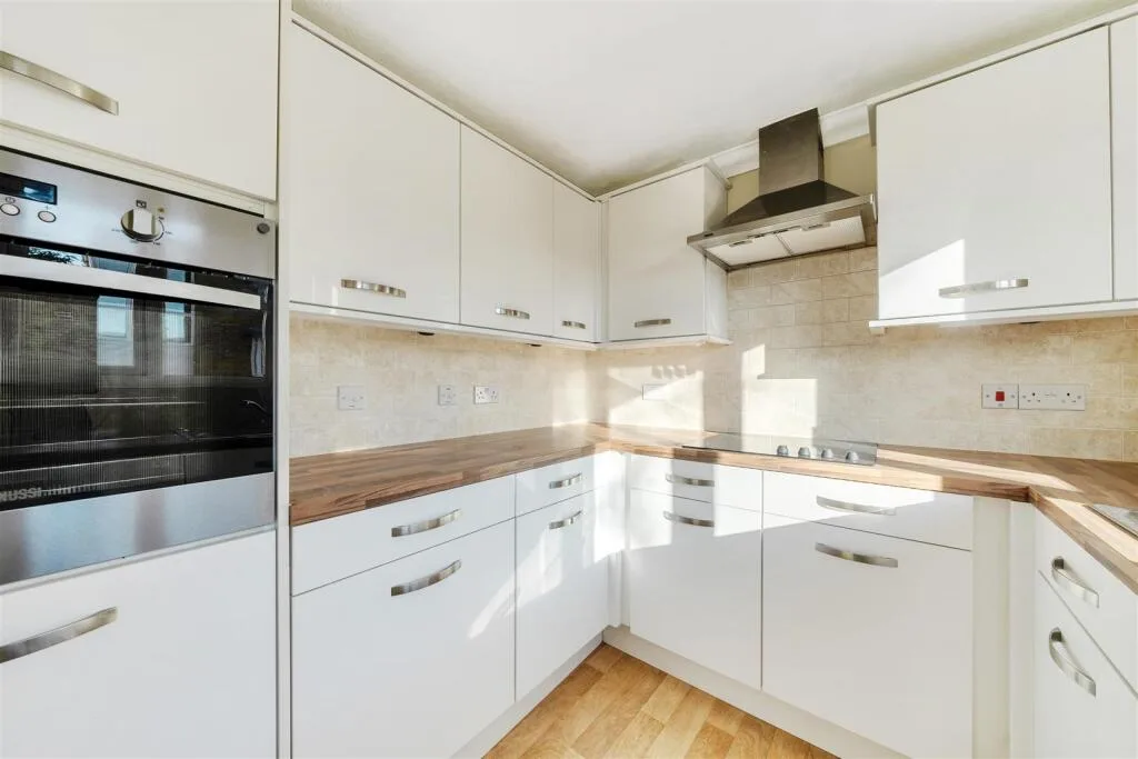 2 bedroom retirement property for rent