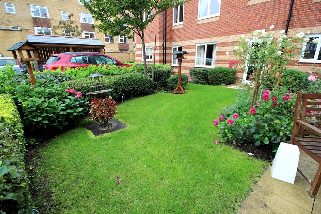 2 bedroom retirement property for rent