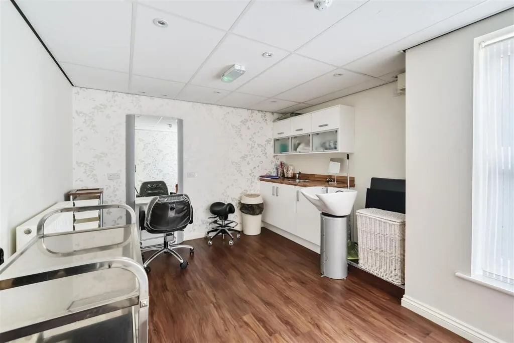 2 bedroom retirement property for rent