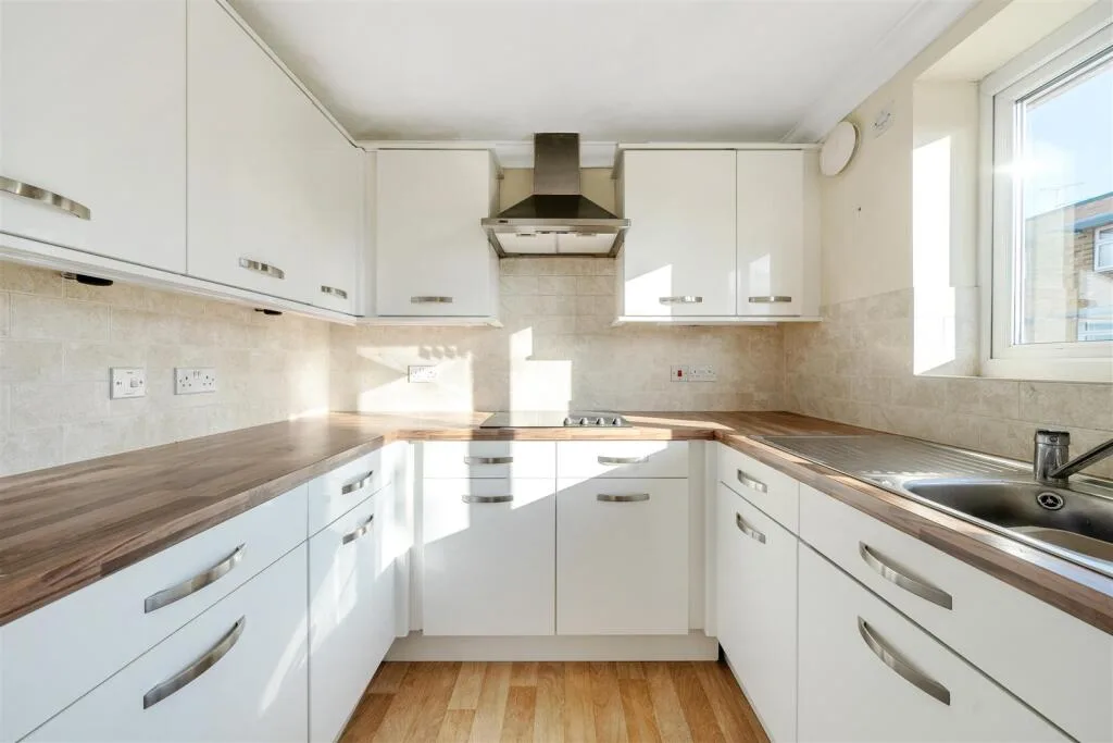 2 bedroom retirement property for rent