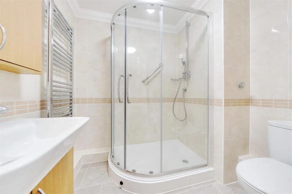2 bedroom retirement property for rent