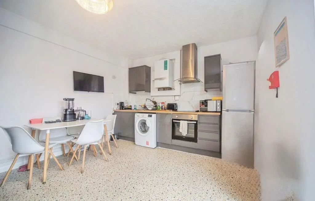 1 bedroom house for rent