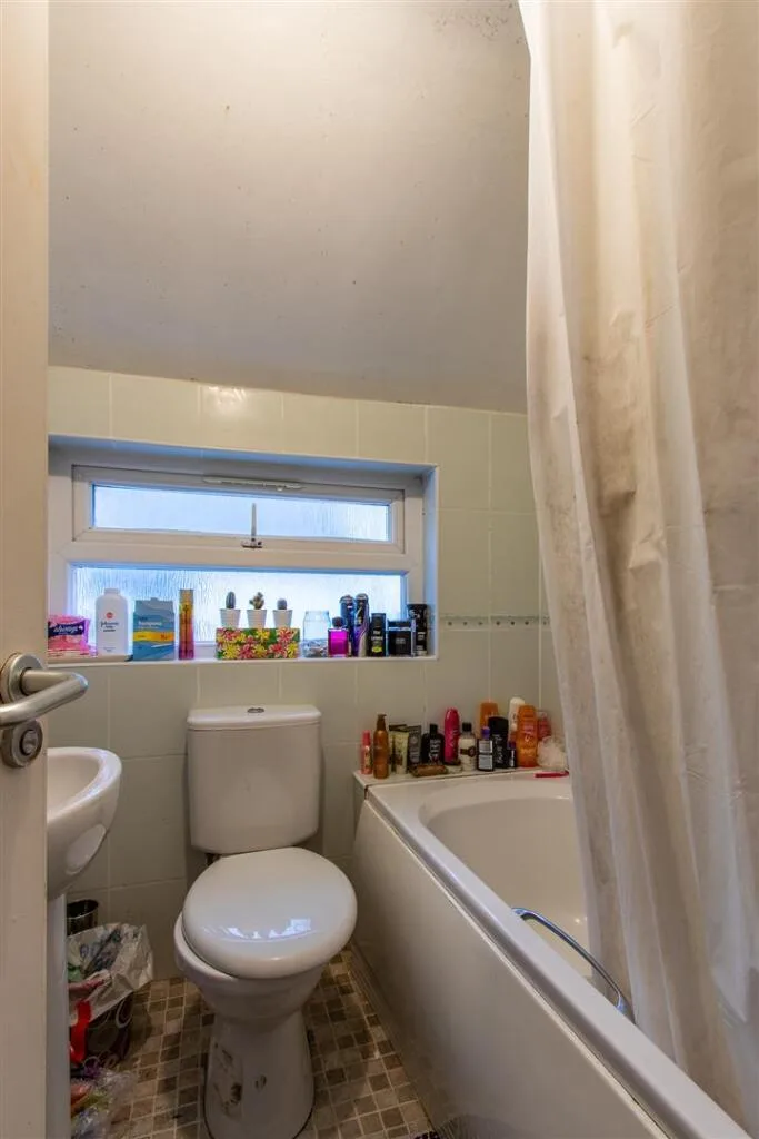 1 bedroom private hall for rent