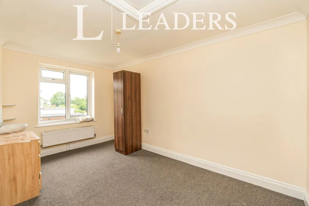 4 bedroom flat for rent