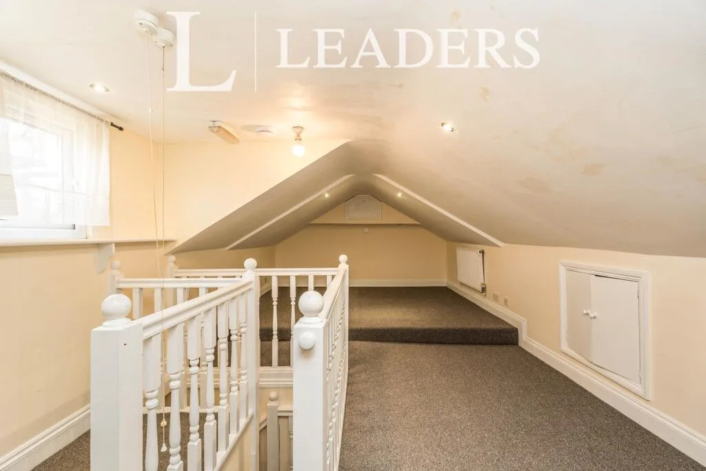 4 bedroom flat for rent