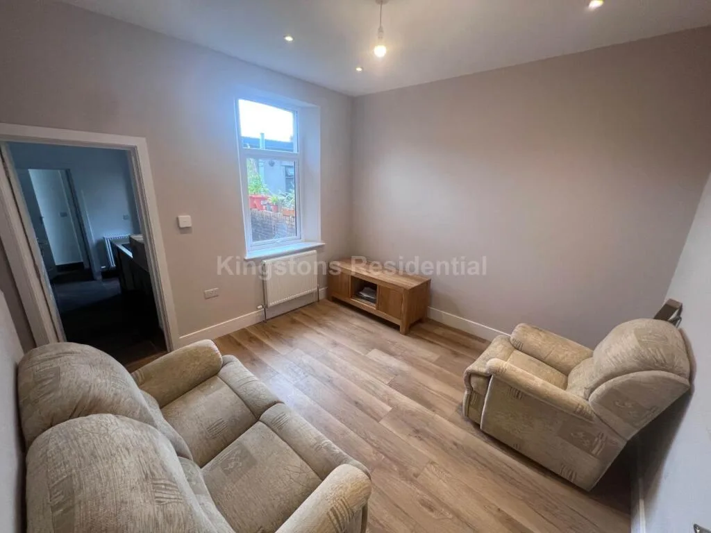 2 bedroom terraced house for rent