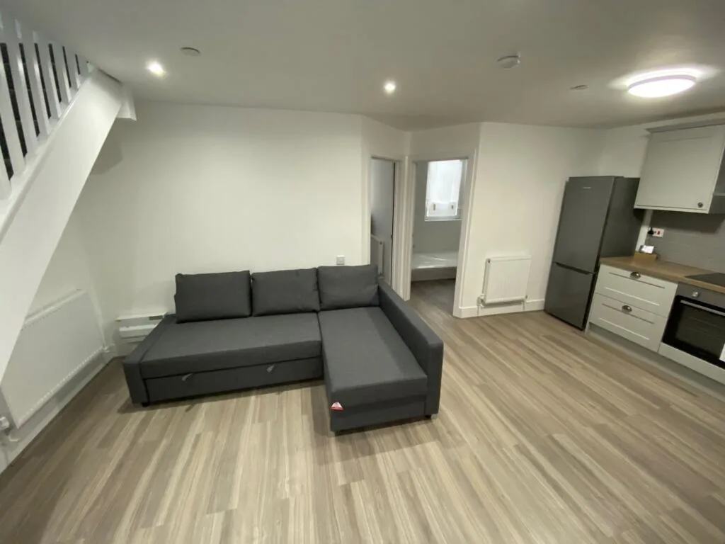 3 bedroom maisonette for rent
