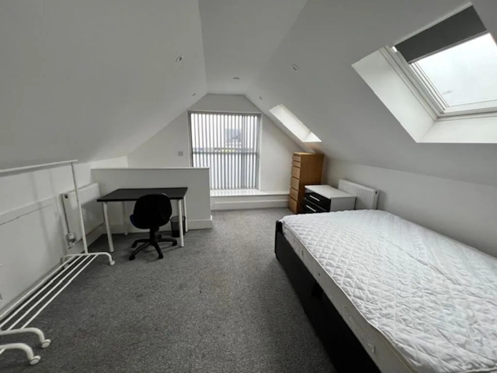 3 bedroom maisonette for rent