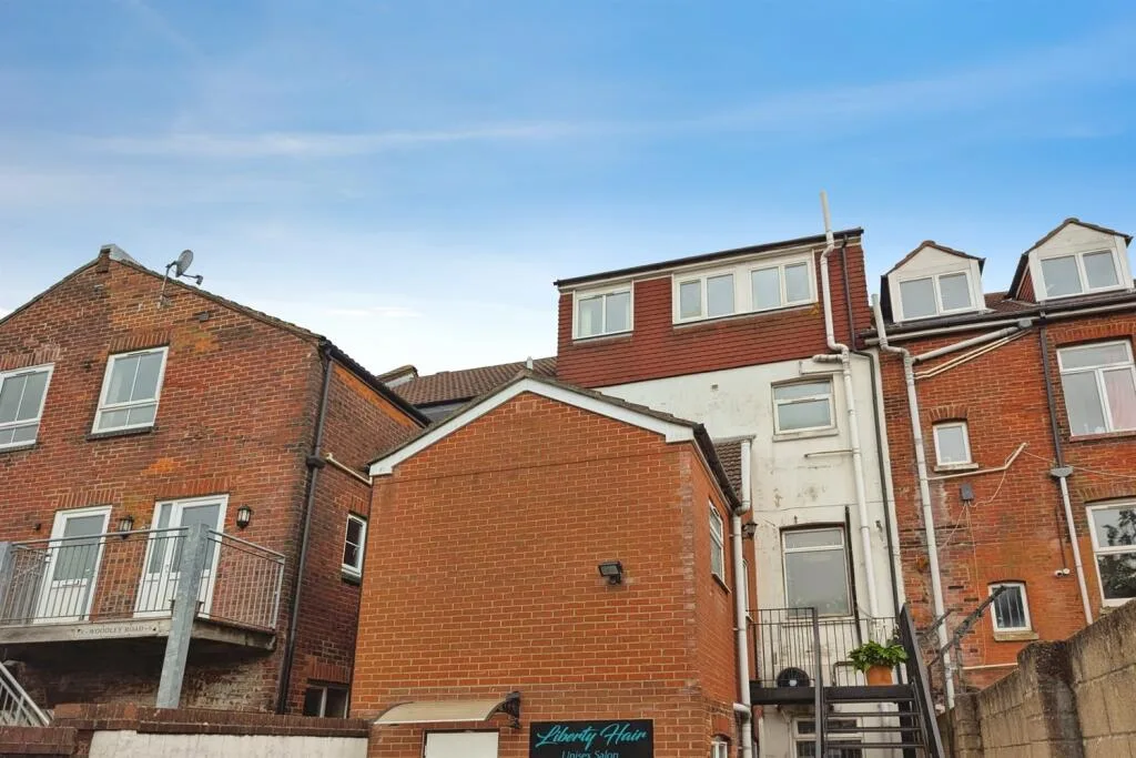2 bedroom flat for rent