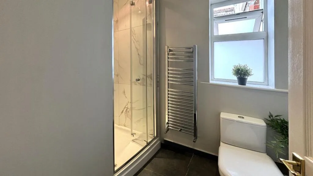 1 bedroom house share for rent
