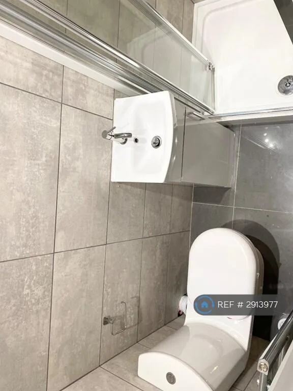 1 bedroom house share for rent