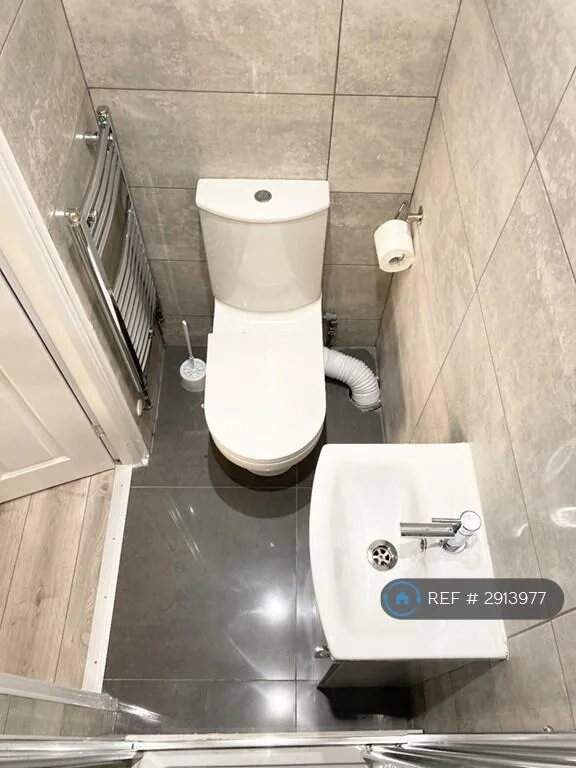 1 bedroom house share for rent