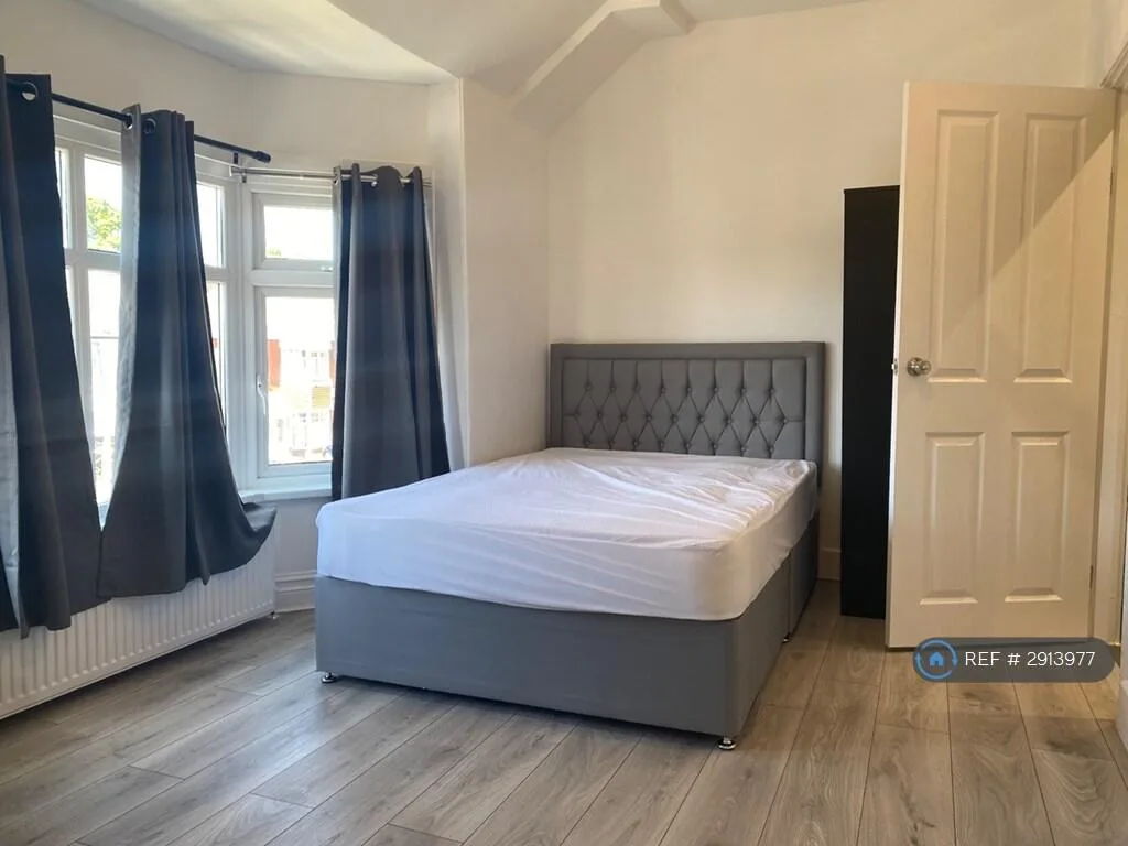 1 bedroom house share for rent