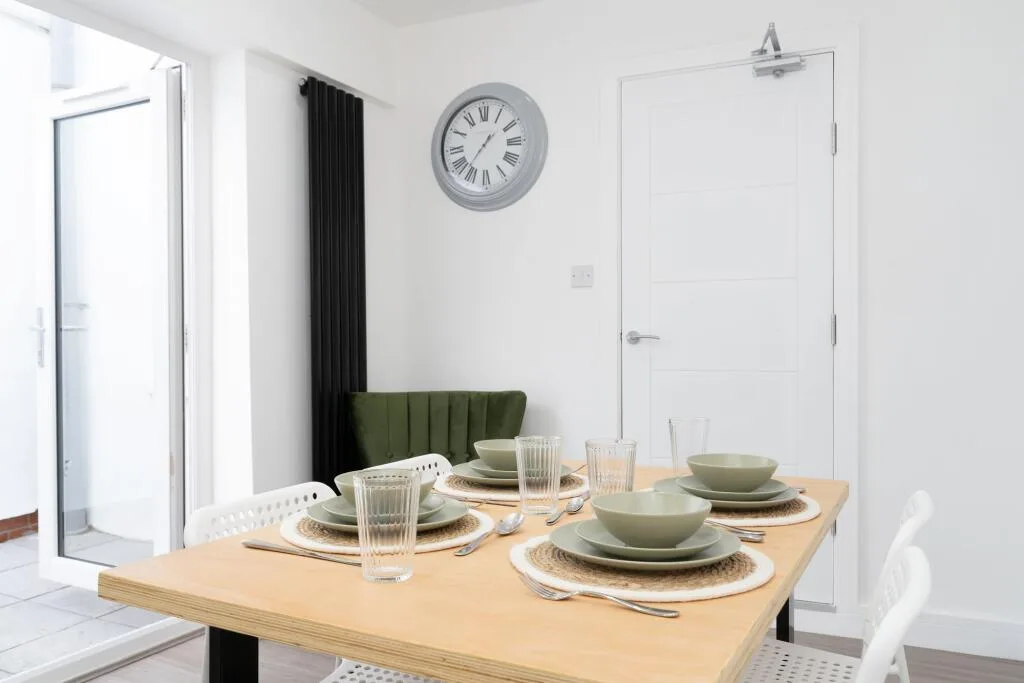 4 bedroom terraced house for rent