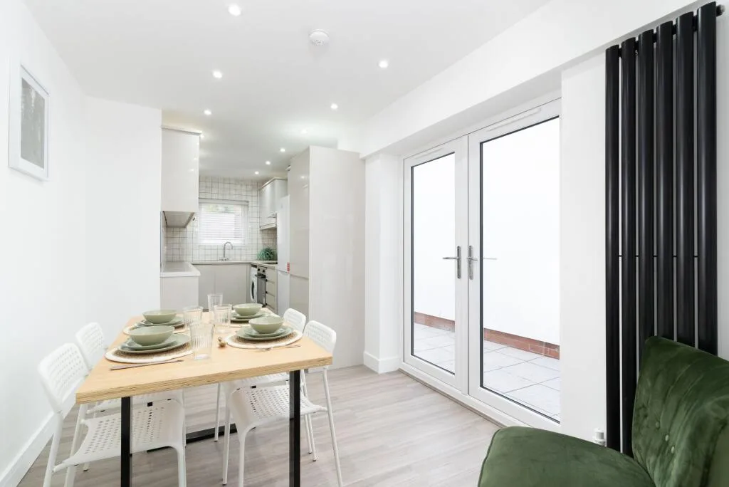 4 bedroom terraced house for rent