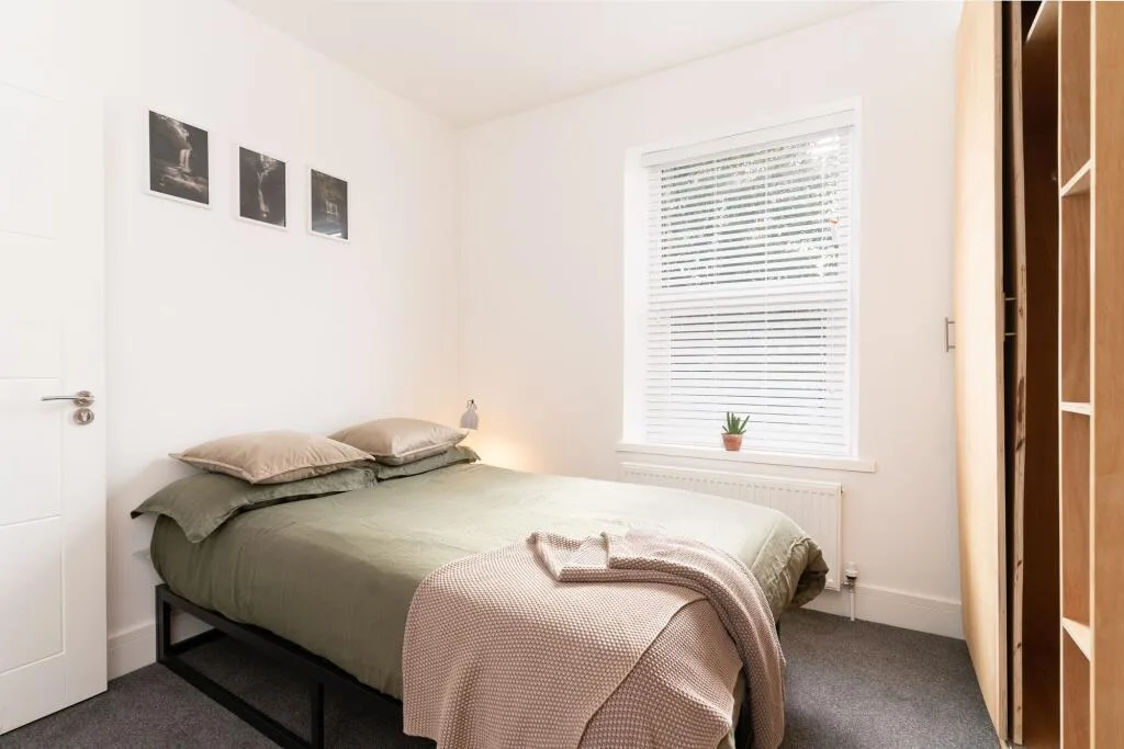 4 bedroom terraced house for rent