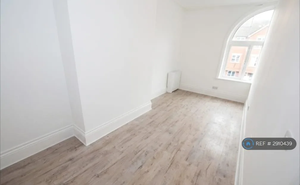 4 bedroom maisonette for rent