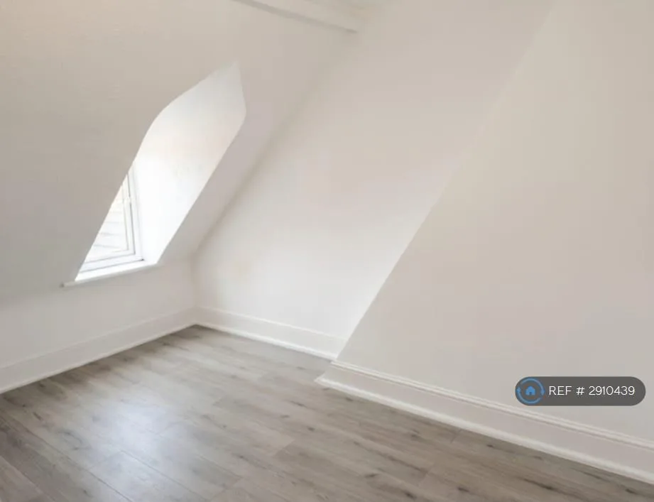 4 bedroom maisonette for rent