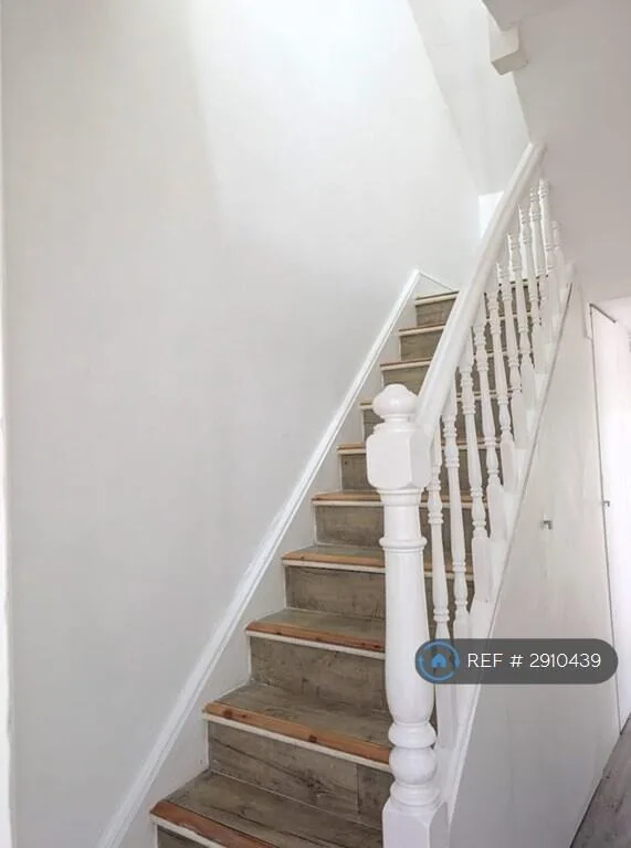 4 bedroom maisonette for rent