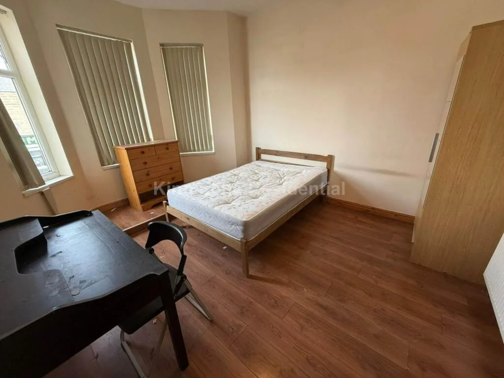 4 bedroom duplex for rent