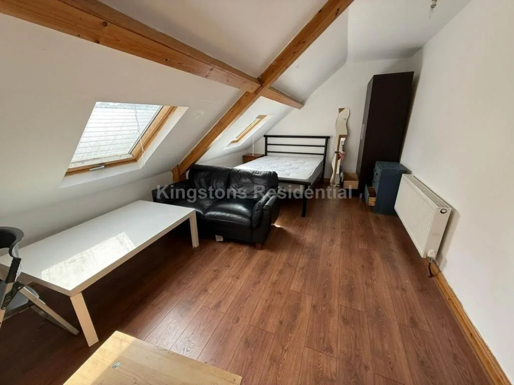 4 bedroom duplex for rent