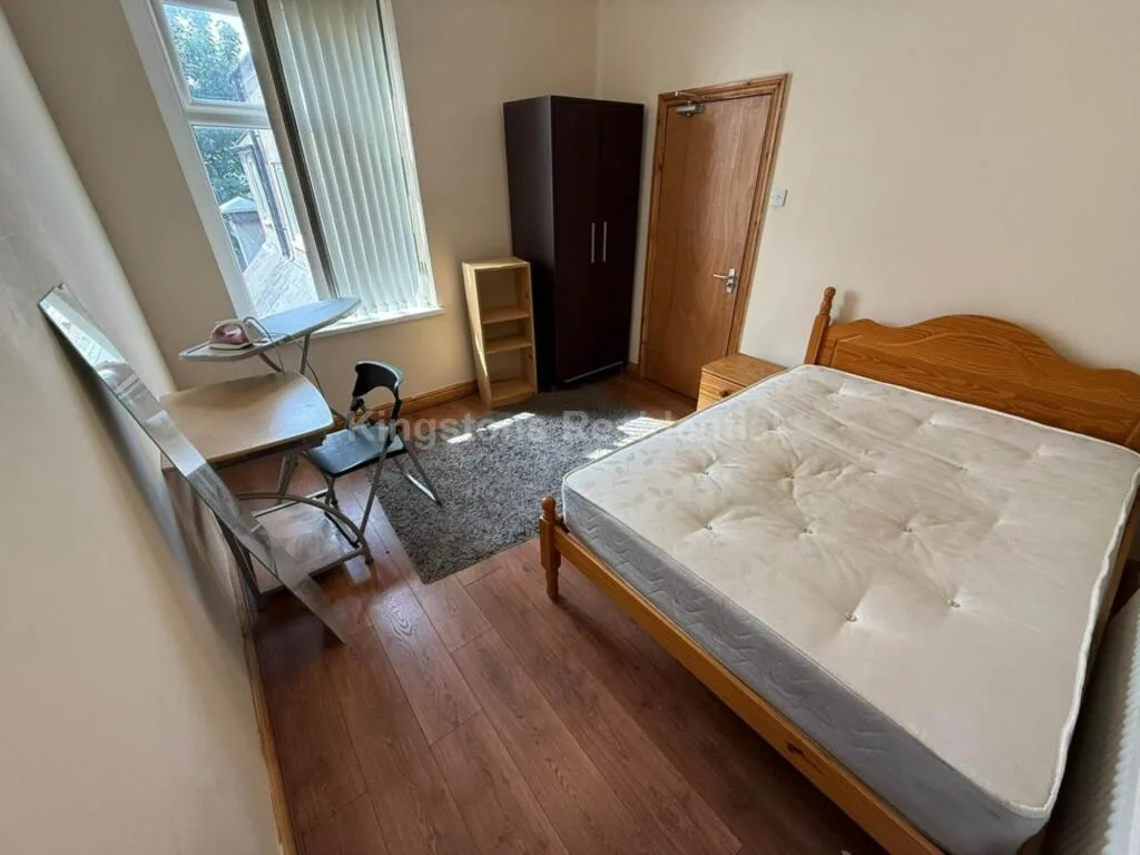 4 bedroom duplex for rent