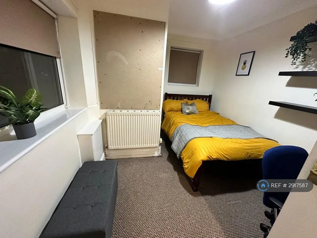 3 bedroom flat for rent