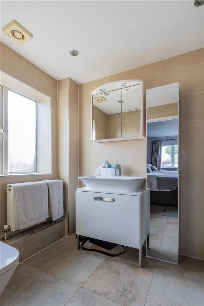 4 bedroom detached house for rent