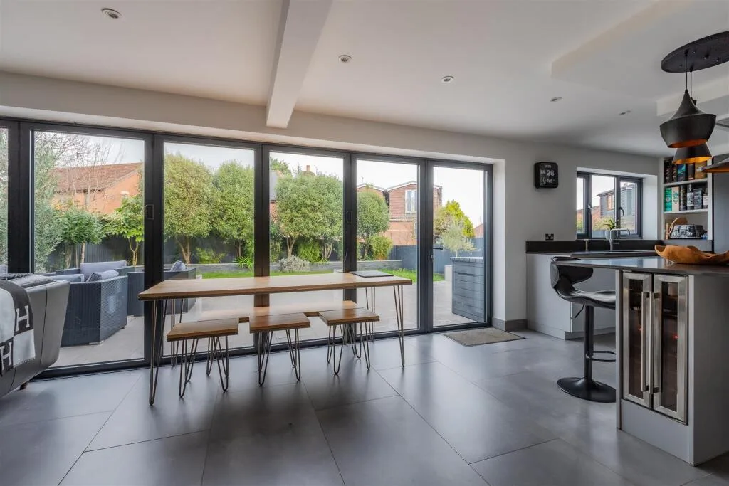 4 bedroom detached house for rent