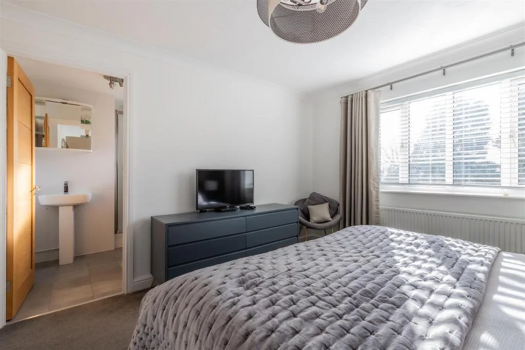 4 bedroom detached house for rent