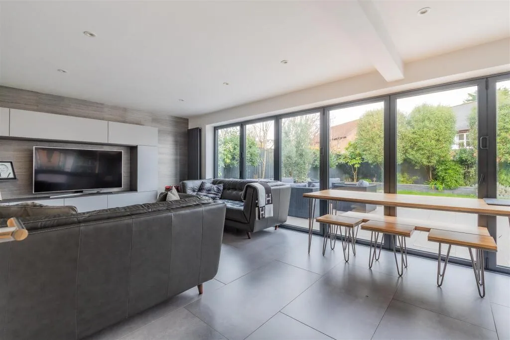 4 bedroom detached house for rent