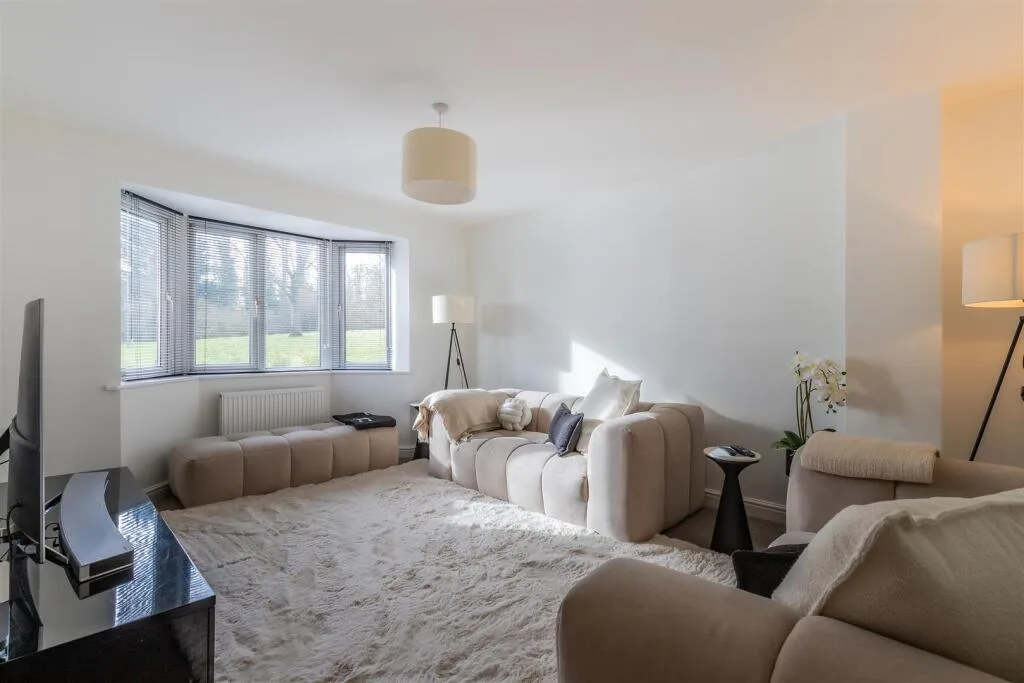 4 bedroom detached house for rent