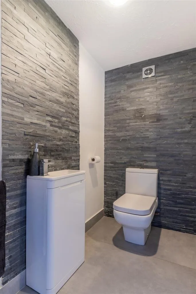 4 bedroom detached house for rent