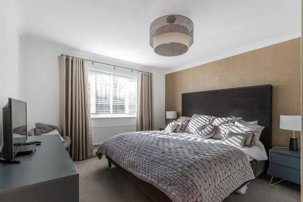 4 bedroom detached house for rent