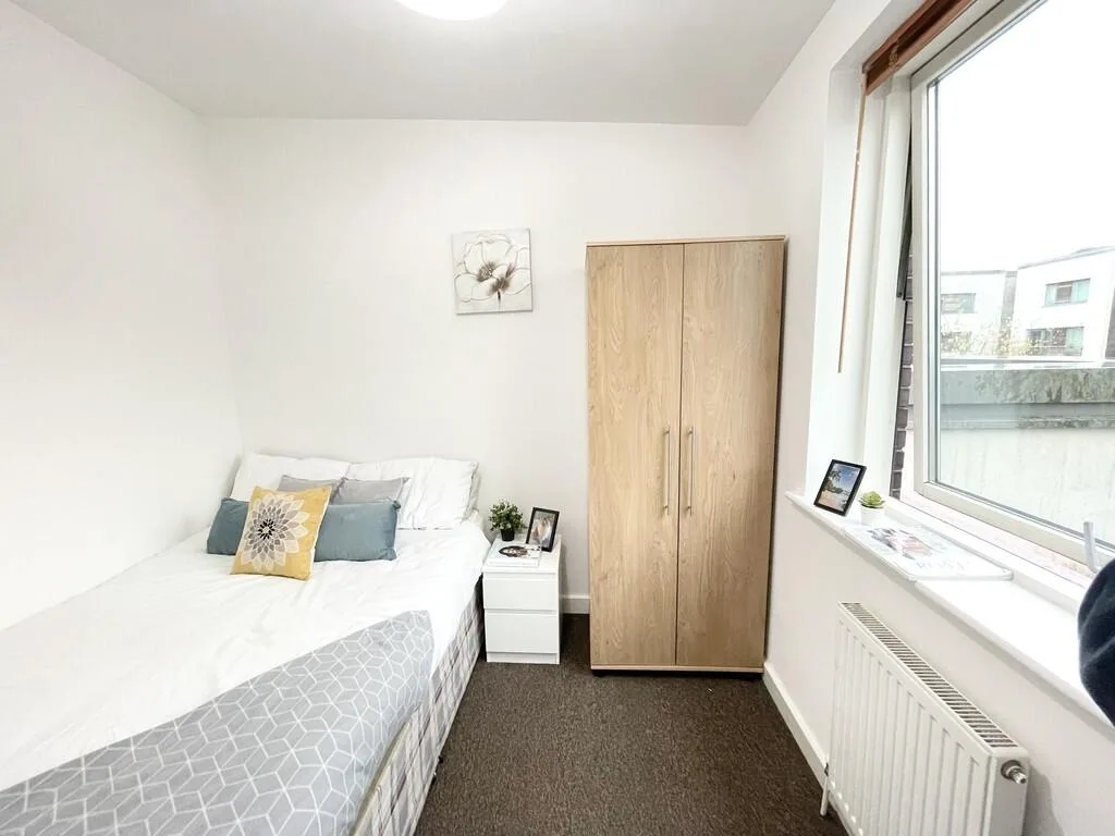 1 bedroom house share for rent