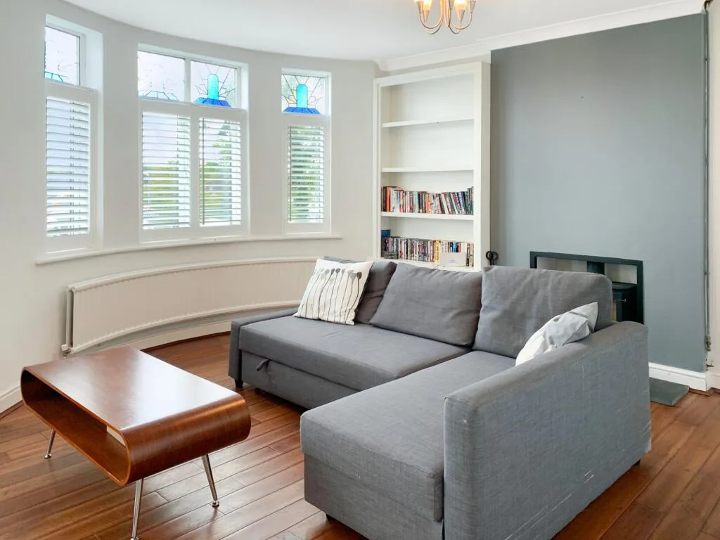 1 bedroom house share for rent