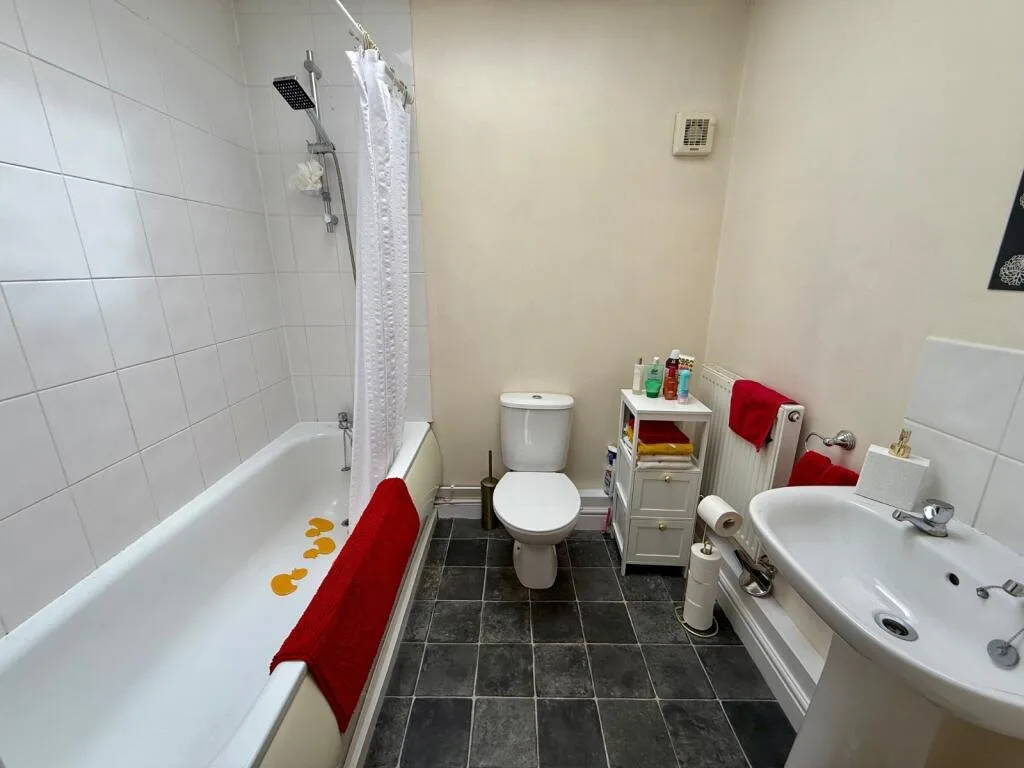 2 bedroom bungalow for rent